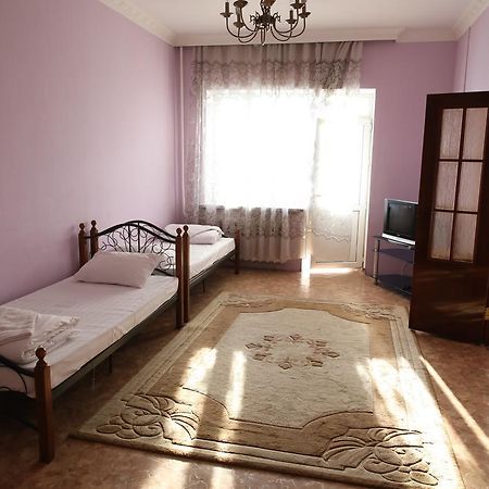 Hotel Alkuat Astana Buitenkant foto
